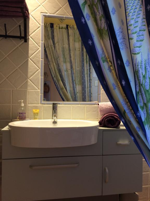 L'Oustaou B&B Piscine & Spa Besse-sur-Issole Eksteriør bilde